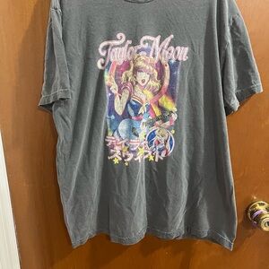 Taylor Moon Graphic Tee in Vintage Black
